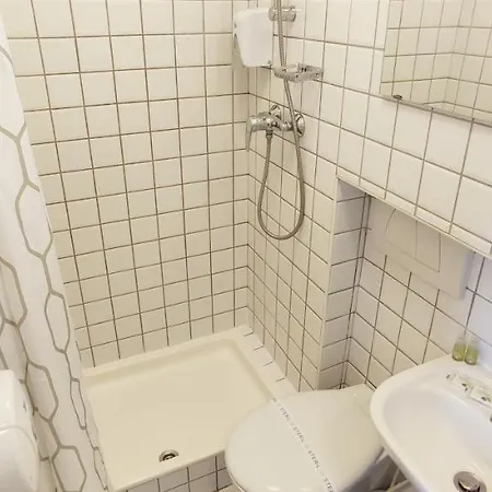 Отель Csaszar 3*