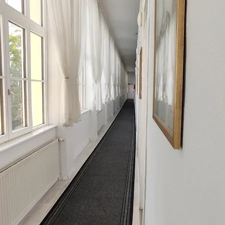 Csaszar Отель 3*