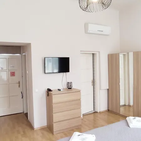 Hotell Csaszar 3*